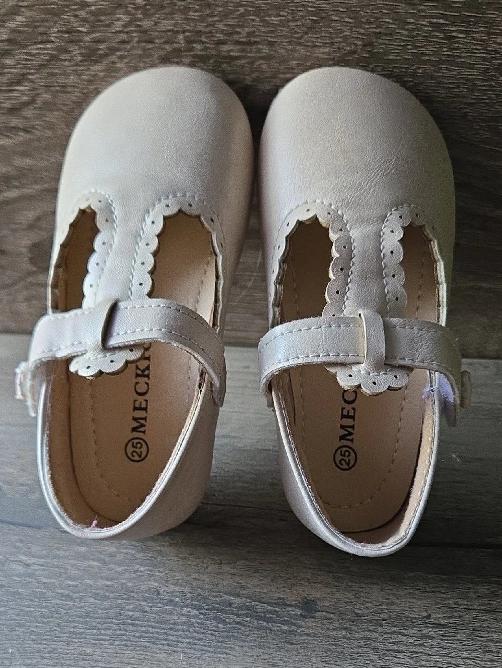 Girls' T-Strap Dress Shoes in Pale Pink